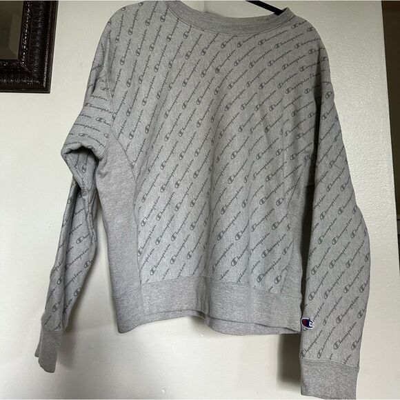 Champion Gray Crew Neck Sweatshirt. - Picture 5 of 5
